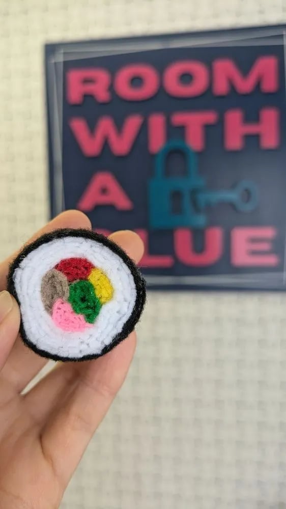 Room With A Clue image